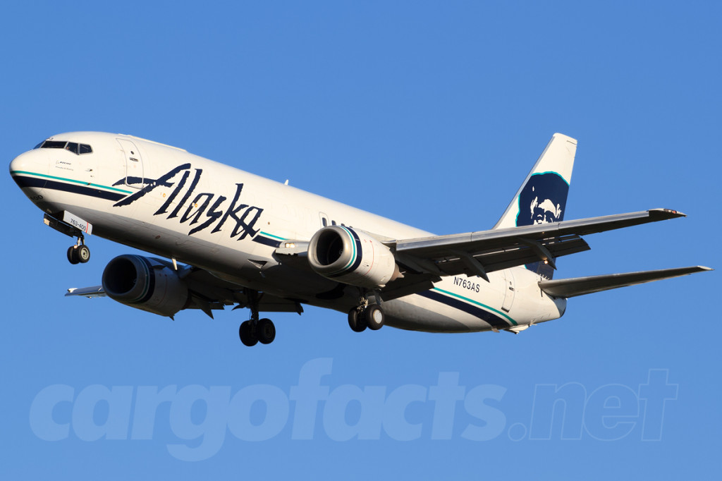 Alaska 737-400 Combi