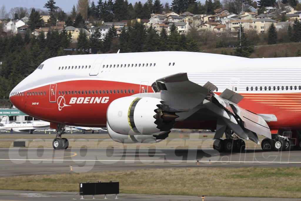 More Photos from the 747-8i First Flight - Cargo Facts