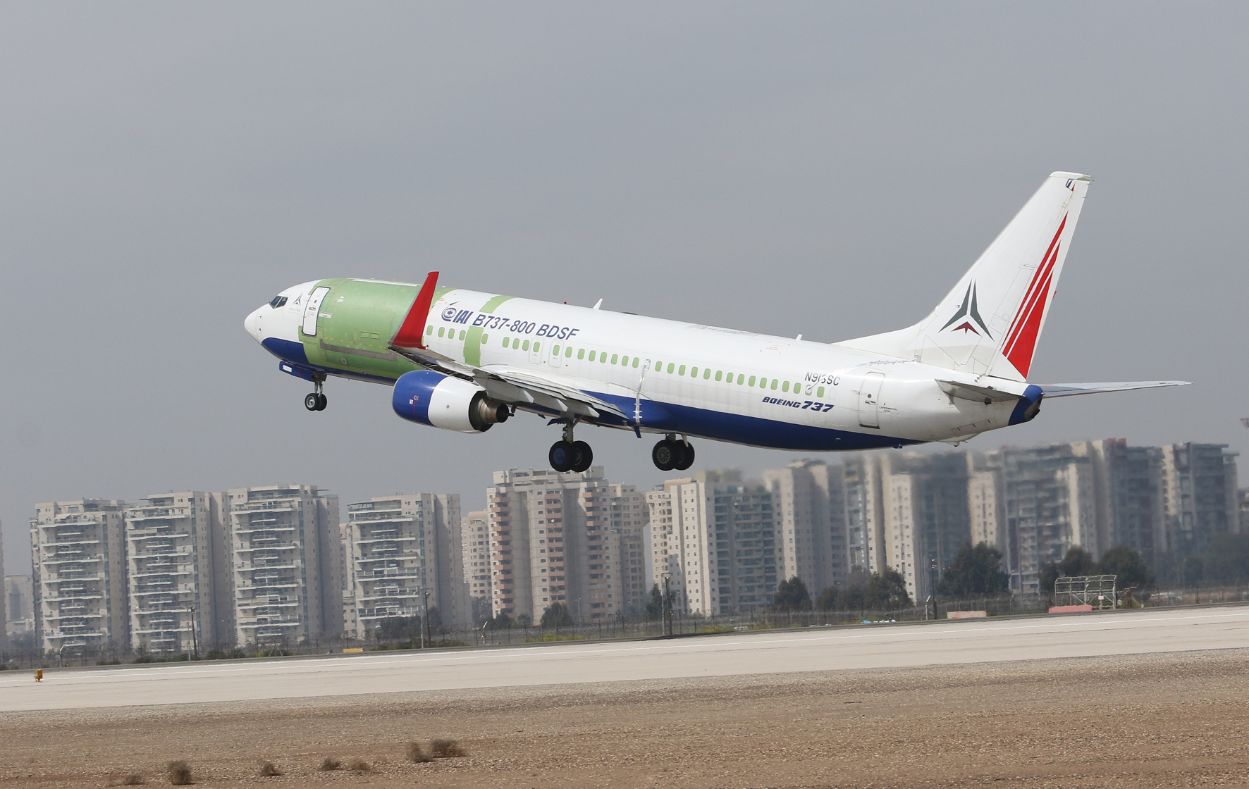 Bedek's first freighter-converted 737-800BDSF takes to the skies over Tel Aviv.