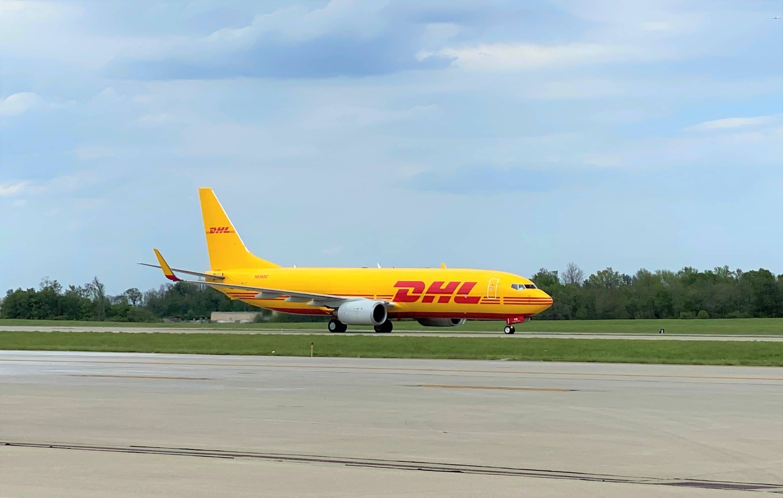 DHL begins rolling out 737-800Fs in Europe