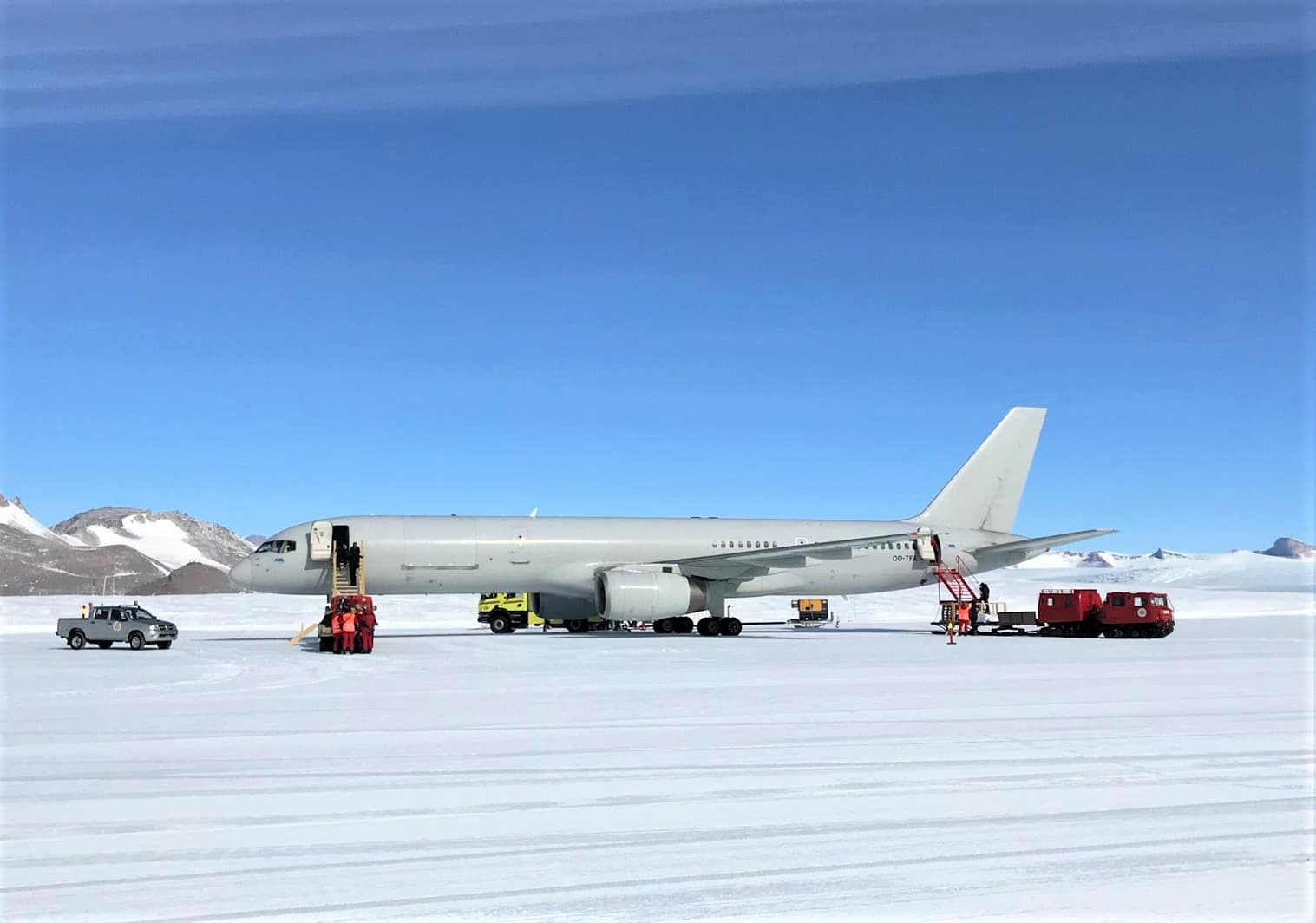 First 757 Combi undergoes full-freighter conversion