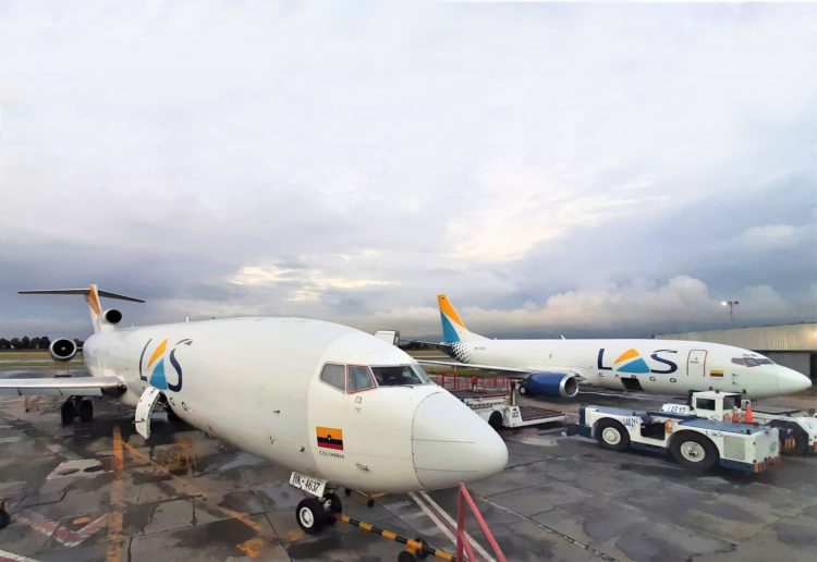 LAS Cargo continues renewal with 737-400Fs