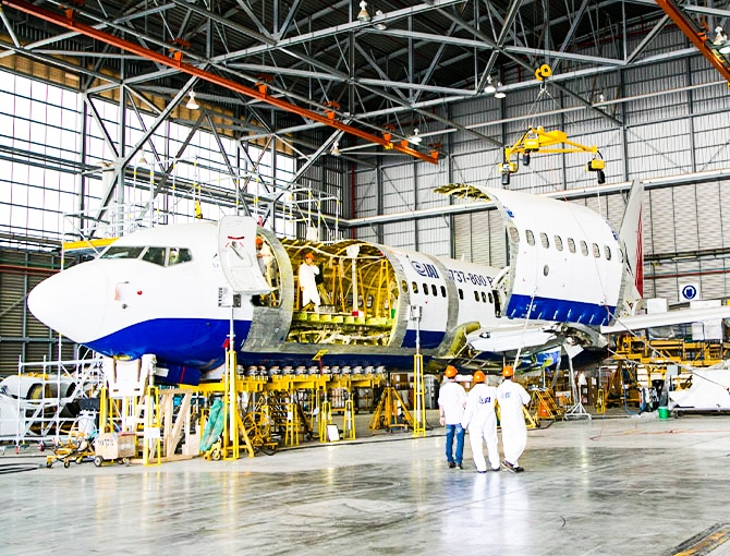 World Star Aviation expands with 737-800BDSF order