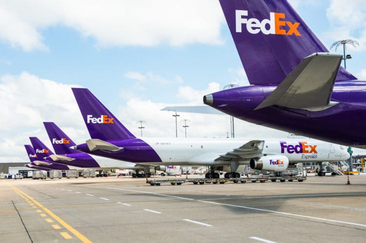 FedEx to Cut Costs, Hike Rates in Battle Against Flagging Demand