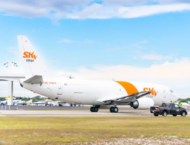 Sky High Cargo 737-300F