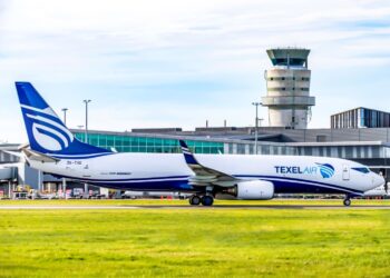 Texel Air Australasia 737-800BCF