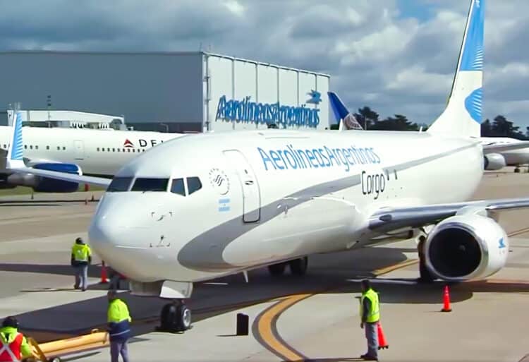 Aerolineas Argentinas 737-800SF
