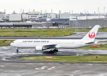 Japan Airlines 767-300ER