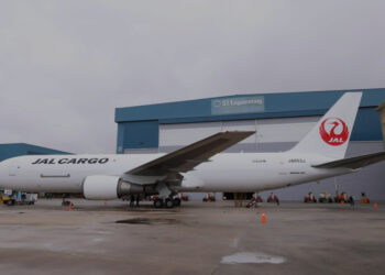JAL 767-300BCF