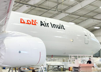 Air Inuit 737-800SF