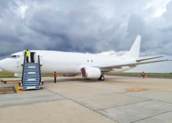 Fanjet Express 737-400SF