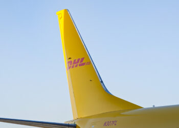 DHL Express 737-800BDSF