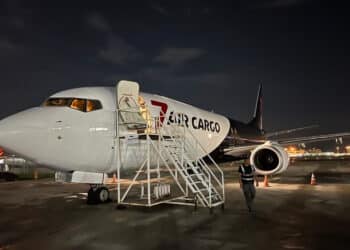 7Air Cargo 737-800F