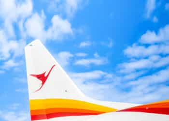Surinam Airways 737-800