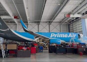 Amazon Boeing 737-800BCF