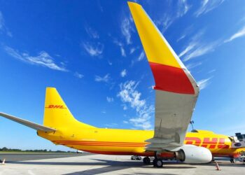 DHL 737-800BDSF Swiftair