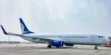 AviaAM Leasing Boeing 737-800