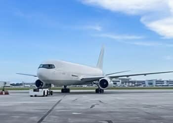 Longtail Aviation 767-200BDSF