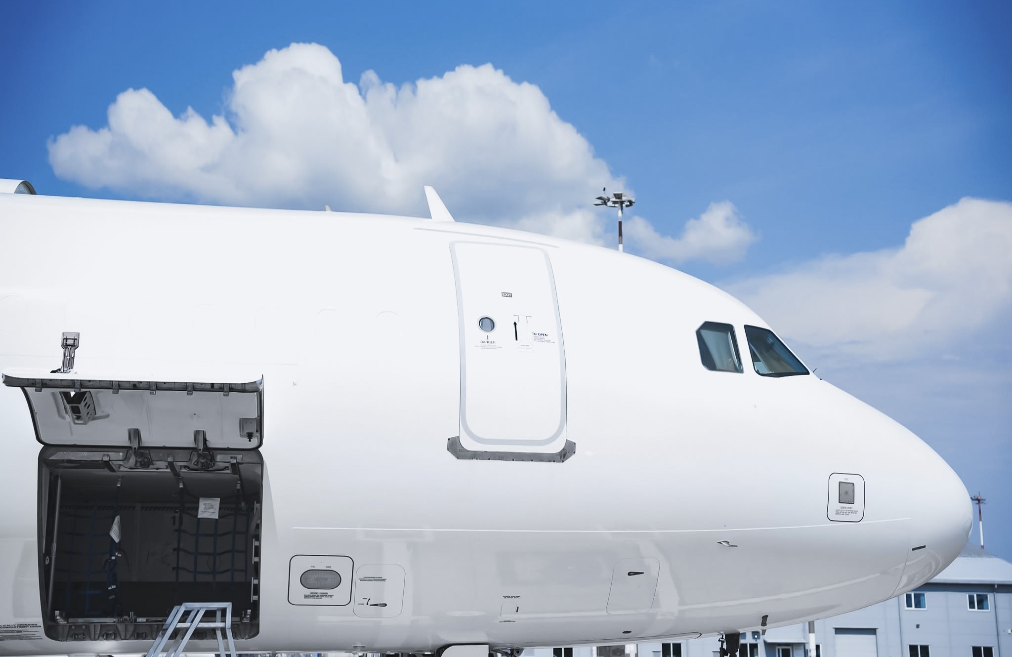 APOC starts tearing down A321 freighter