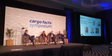 Gudny Genskowsky from LATAM Cargo, Or Zak from Challenge Group and Juan Zapata from Titan Aviation Leasing on stage with Cargo Facts Consulting's Jordan Frohlinger at Cargo Facts Symposium 2026 (Photo/Pilar Wolfsteller)
