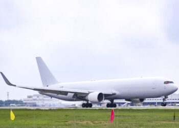 Georgian Airlines 767-300BDSF