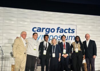 The inaugural group of Dahl scholars on stage with Ned Laird, Cargo Facts' founder, Linda Dahl and JJ Hornblass, CEO and founder of Royal Media (Photo/Cargo Facts)